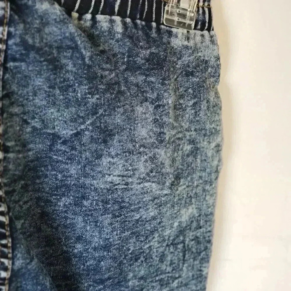 ♥Miss California Acid wash Capri Jennings - Picture 4 of 5